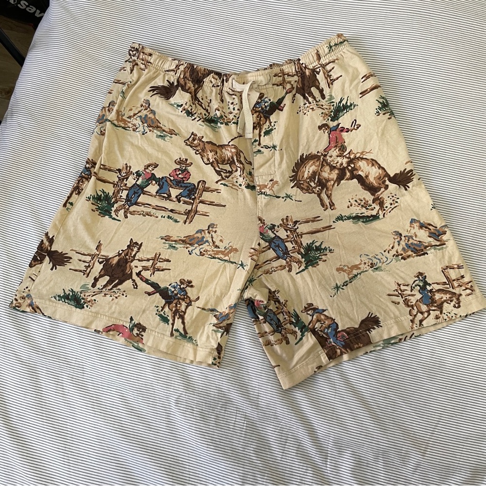 Nick & Nora Men's Beige Cowboy Print Flat Front Shorts